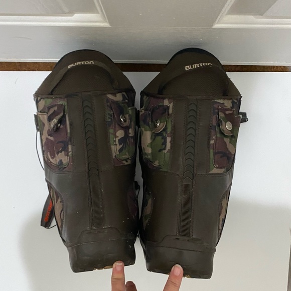 Burton Snowboard Boots, 10 - Picture 8 of 11